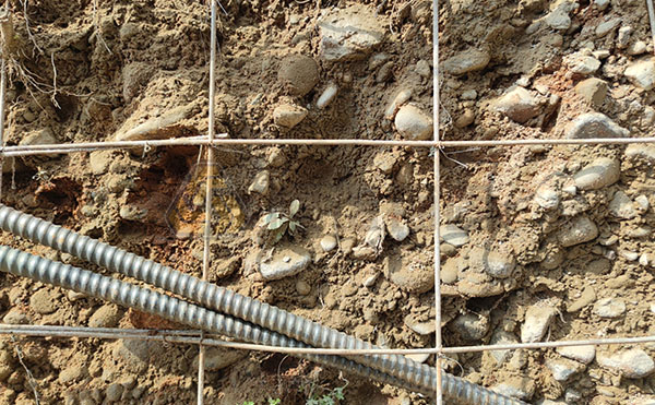 砂卵石邊坡地質