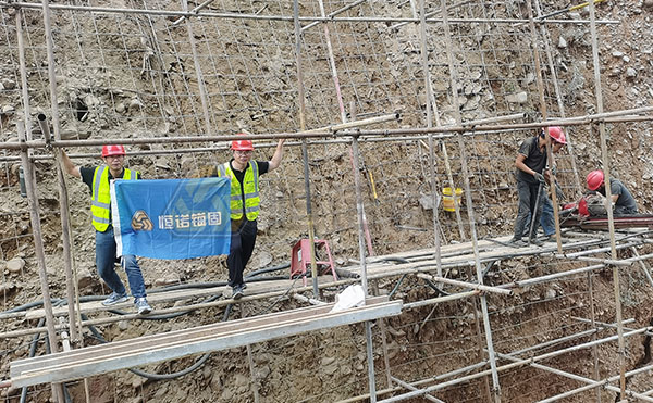 砂卵石邊坡支護