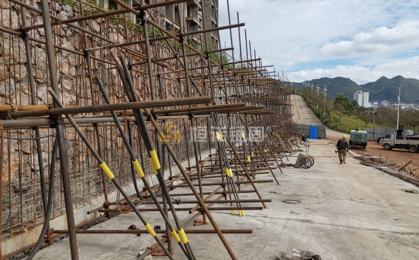 自鉆式錨桿擋土墻施工工藝流程